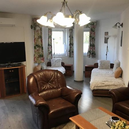 City Center Apartments Хевиз Экстерьер фото