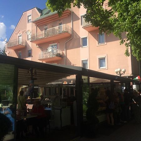 City Center Apartments Хевиз Экстерьер фото