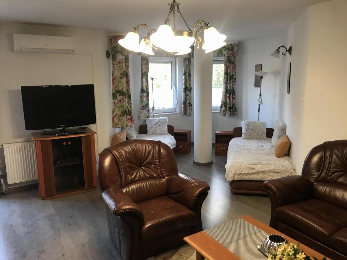 City Center Apartments Хевиз Экстерьер фото