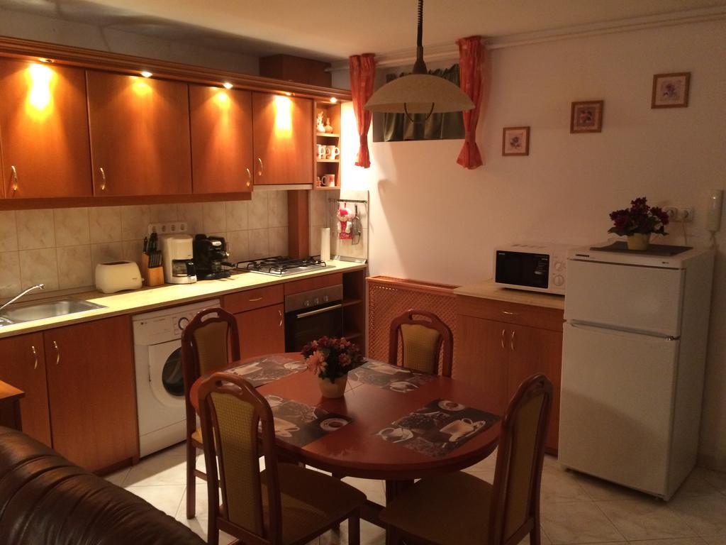 City Center Apartments Хевиз Экстерьер фото