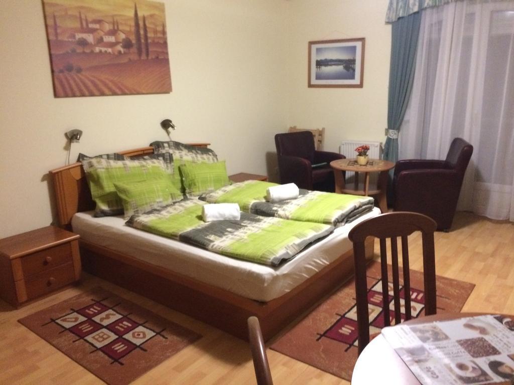 City Center Apartments Хевиз Экстерьер фото