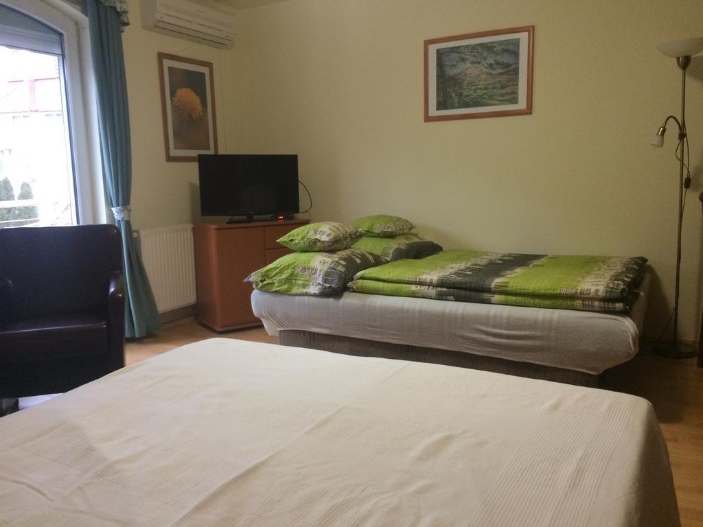 City Center Apartments Хевиз Экстерьер фото